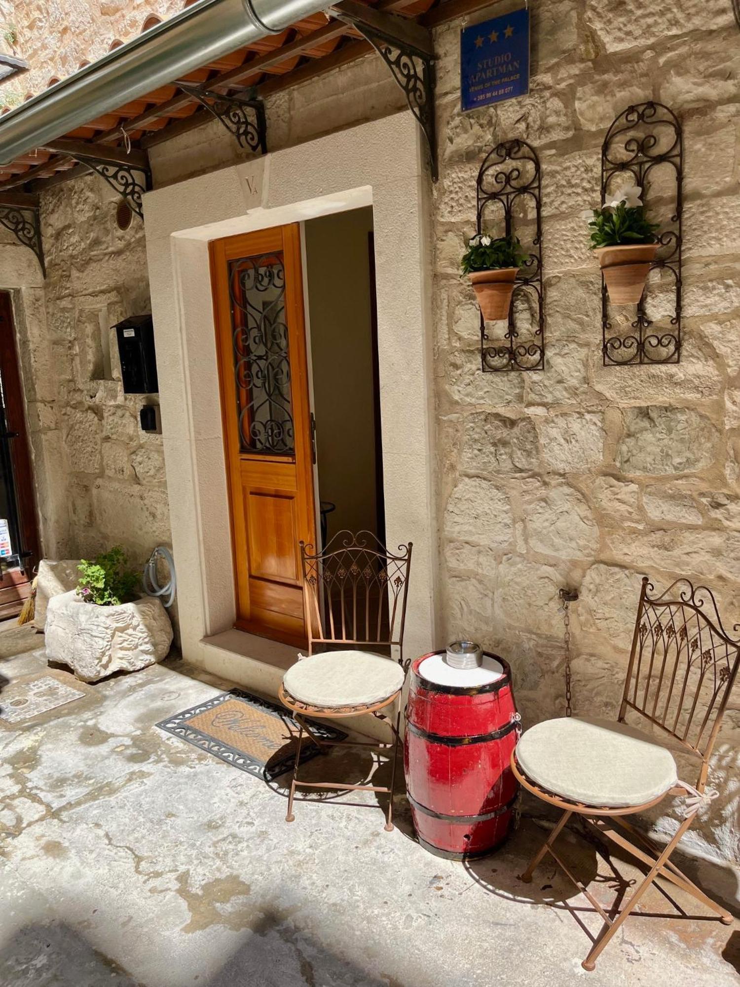 Apartment Venus Of The Palace - New Renovated Split Exterior photo